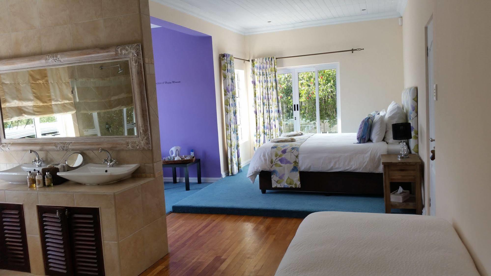 African Tulip Guesthouse 툴바흐 외부 사진
